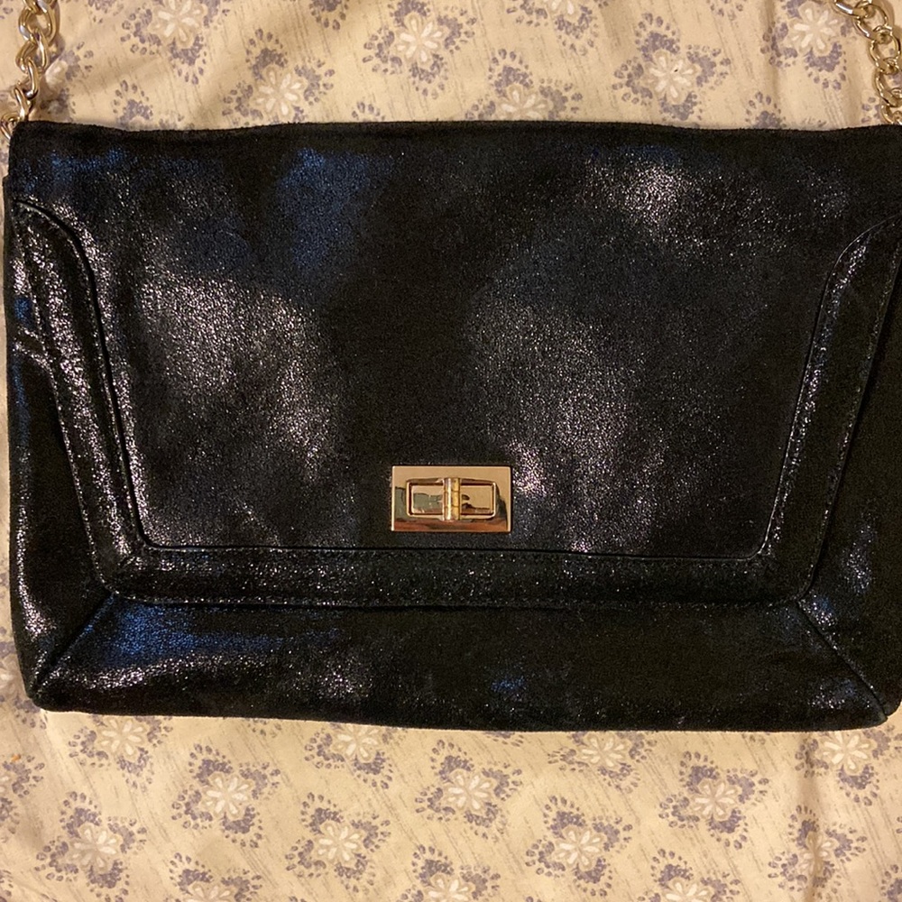 Danier over the shoulder purse - Picture 3 of 5
